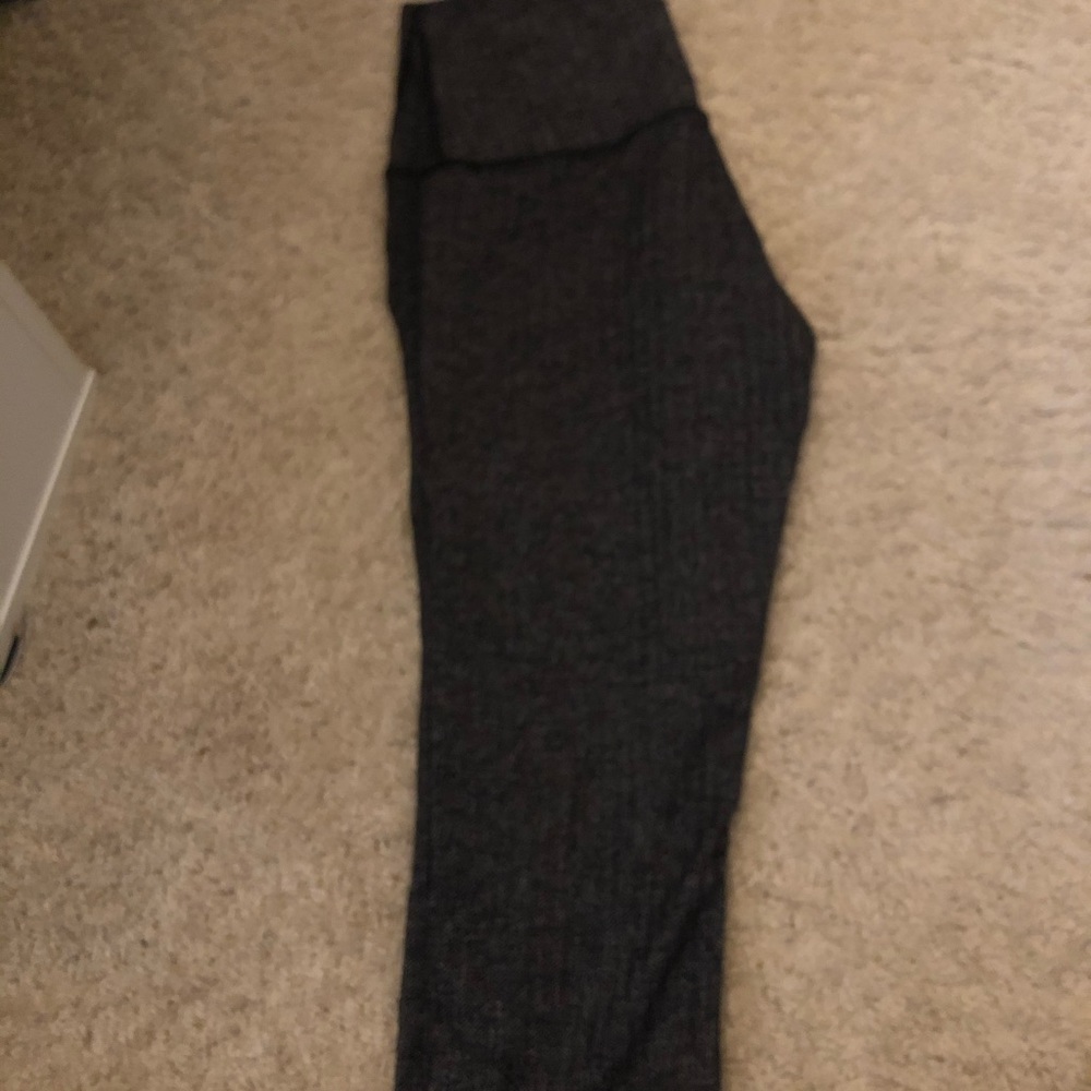 Lululemon herring bone Capri